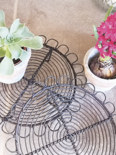 Wire pot stand metal - pot,